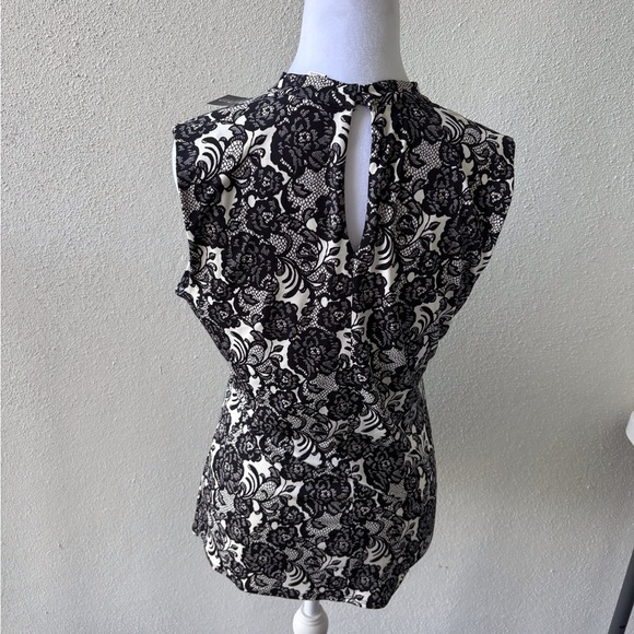 White House Black Market Choker Top NWT Size M Sleeveless Goth Floral Office - Picture 2 of 14